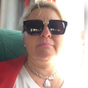 Meet your Posher, Vera